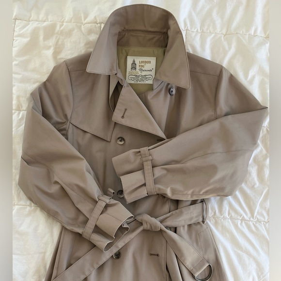 London Fog Jackets & Blazers - Vintage London Fog Maincoats Classic Trench Sz 14
